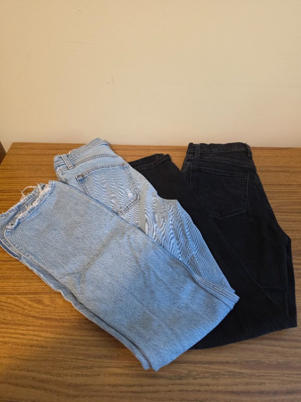 Abercrombie & Fitch The 90s Straight Ultra High Rise Jeans Lot of 2 Size 26 / 2R